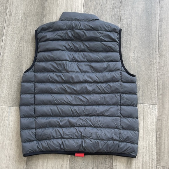Vest - Picture 6 of 7